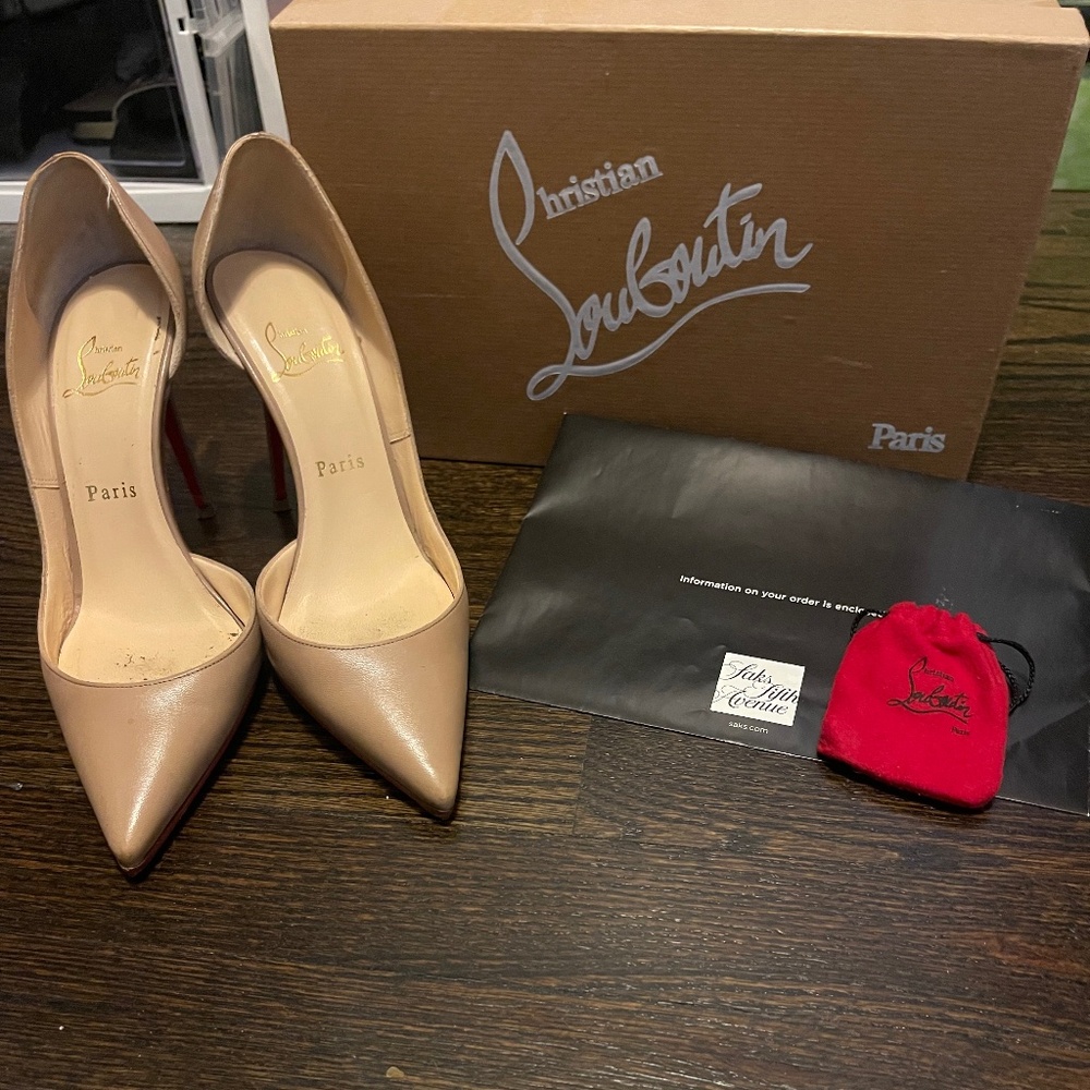 Women’s Christian Louboutin Iriza leather pump size 37.5 made in Italy